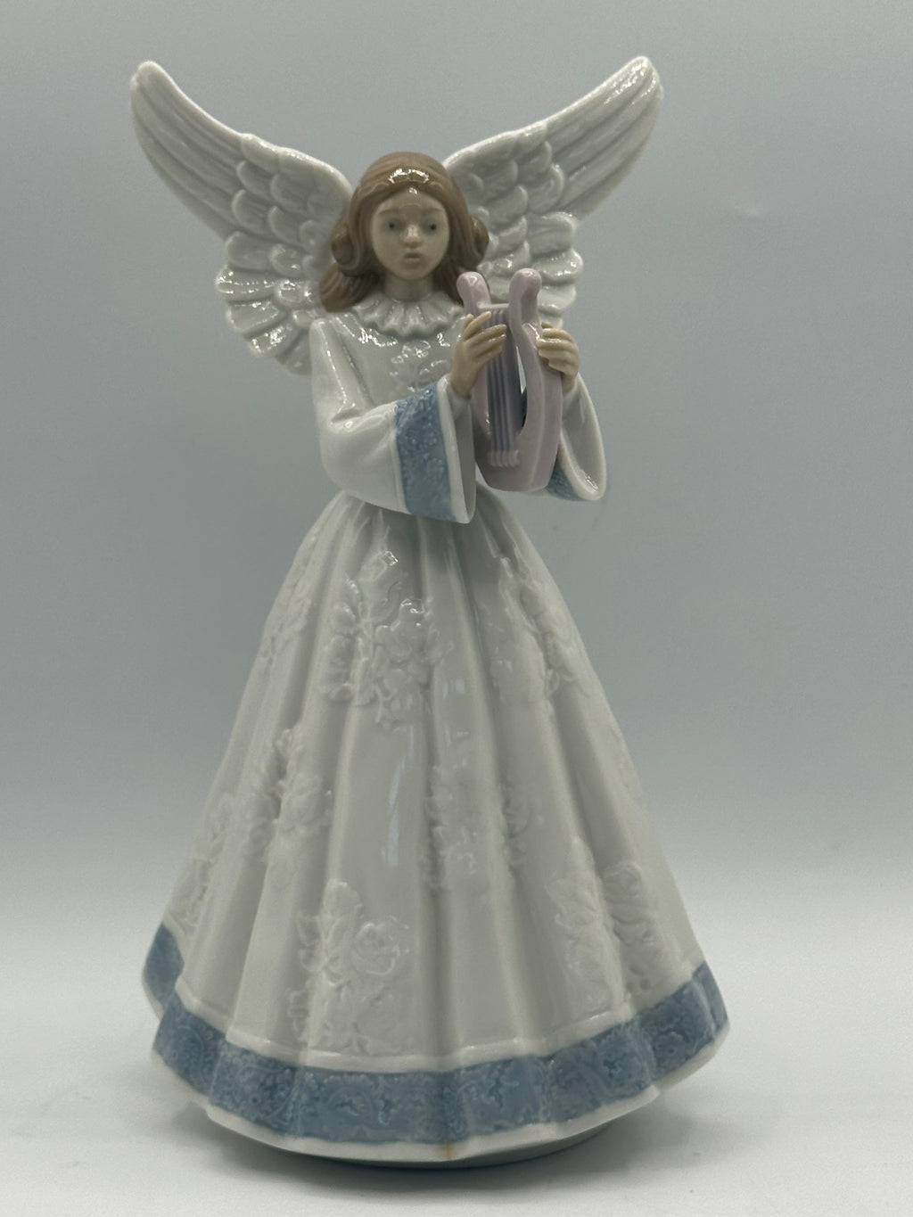 Lladro Heavenly Harpist Figurine (#5830)