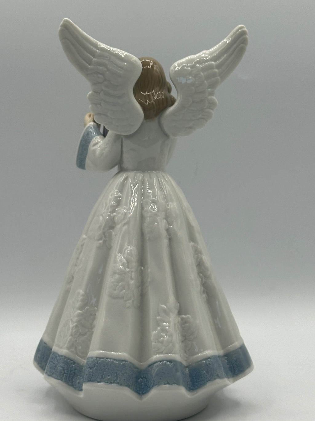 Lladro Heavenly Harpist Figurine (#5830)