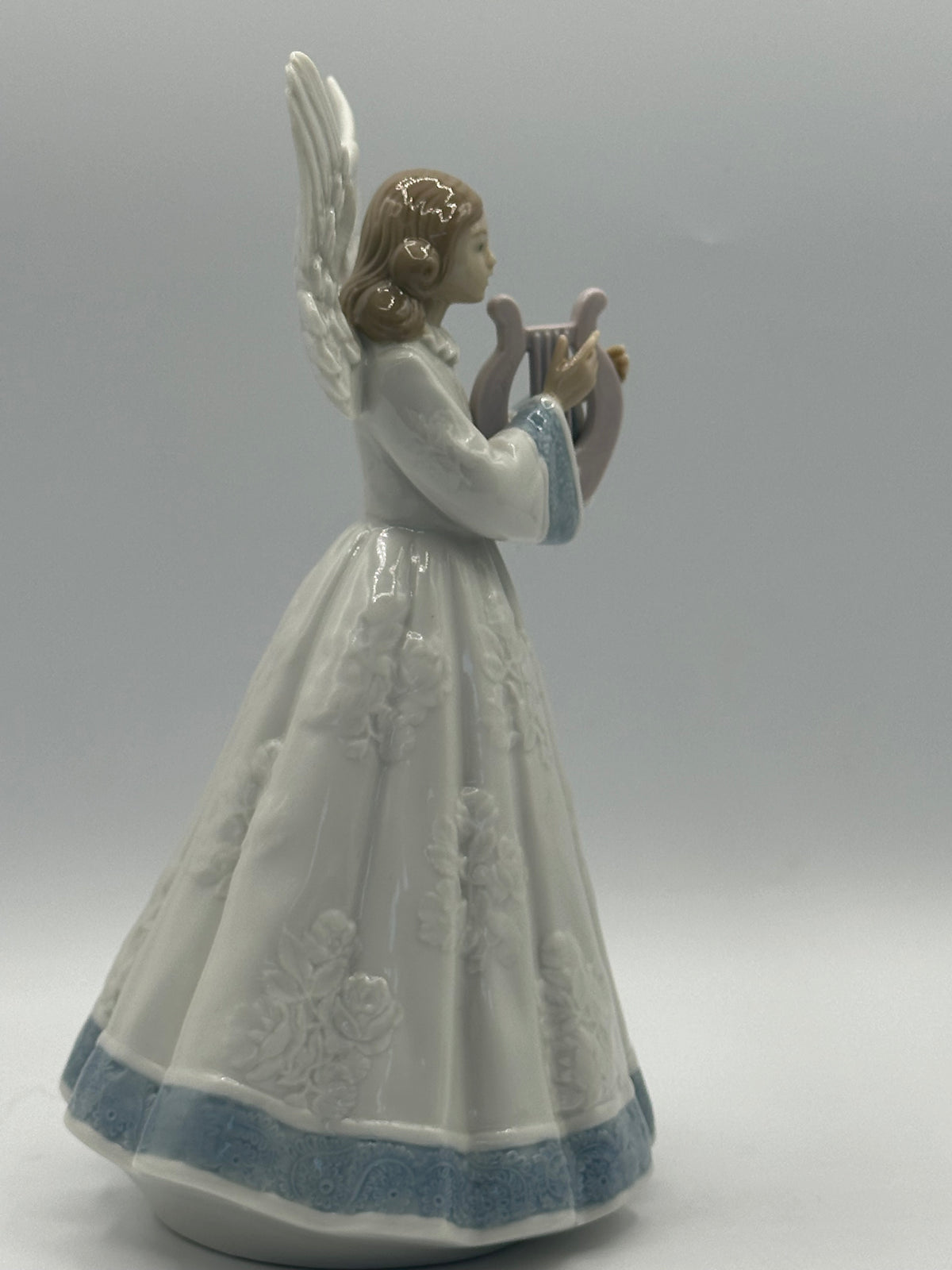 Lladro Heavenly Harpist Figurine (#5830)
