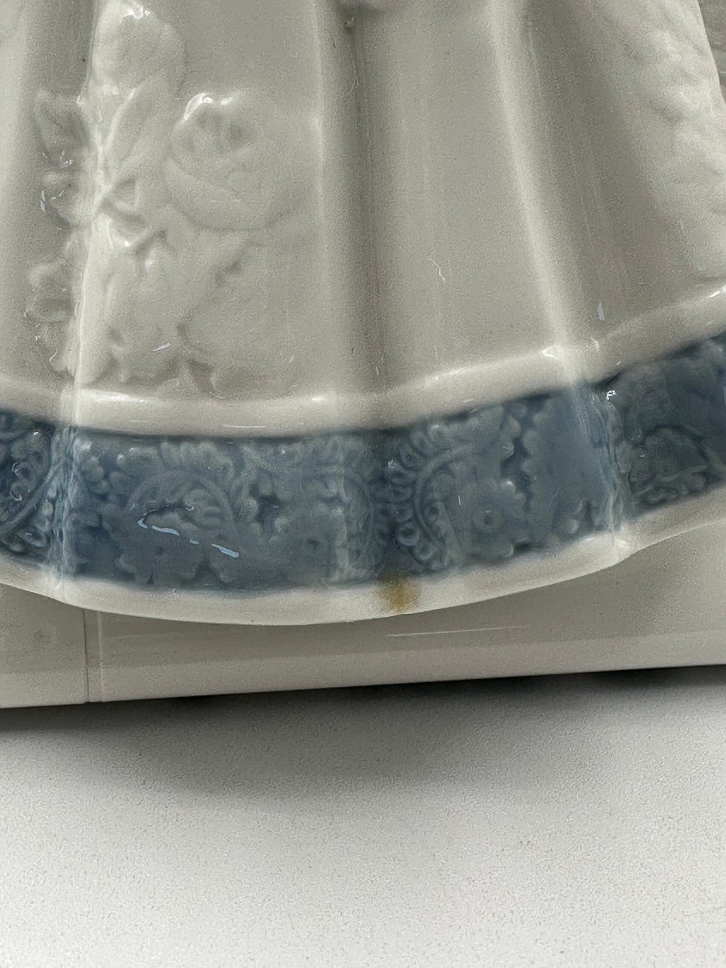 Lladro Heavenly Harpist Figurine (#5830)