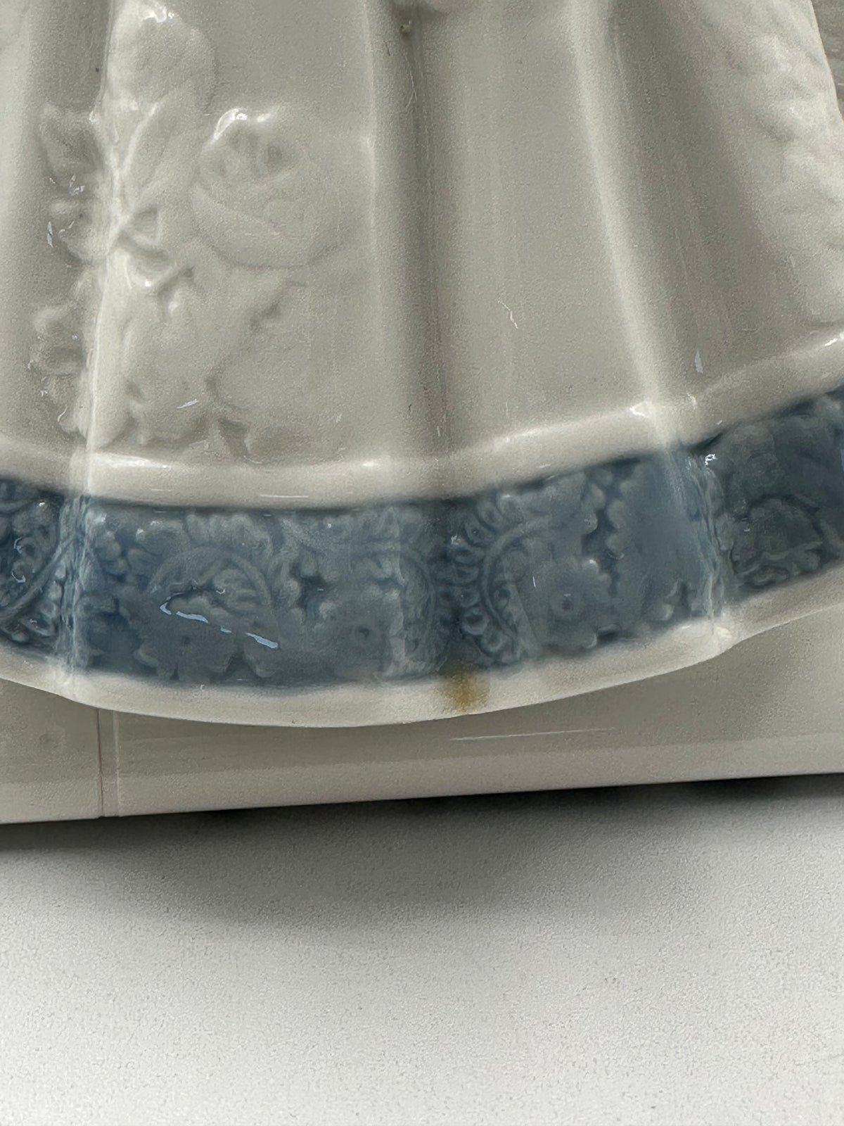 Lladro Heavenly Harpist Figurine (#5830)