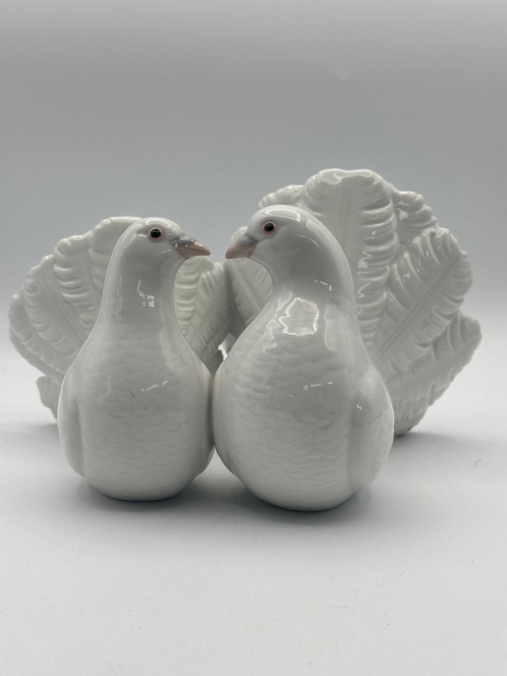 Lladro Couple of Doves Figurine (#1169)