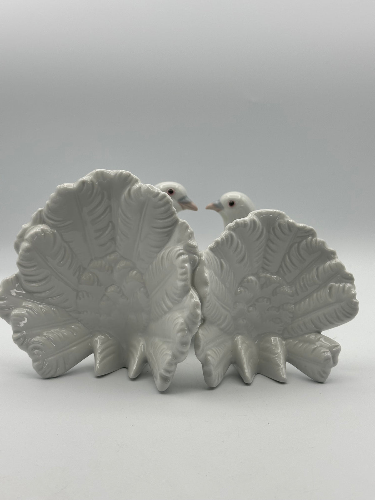 Lladro Couple of Doves Figurine (#1169)