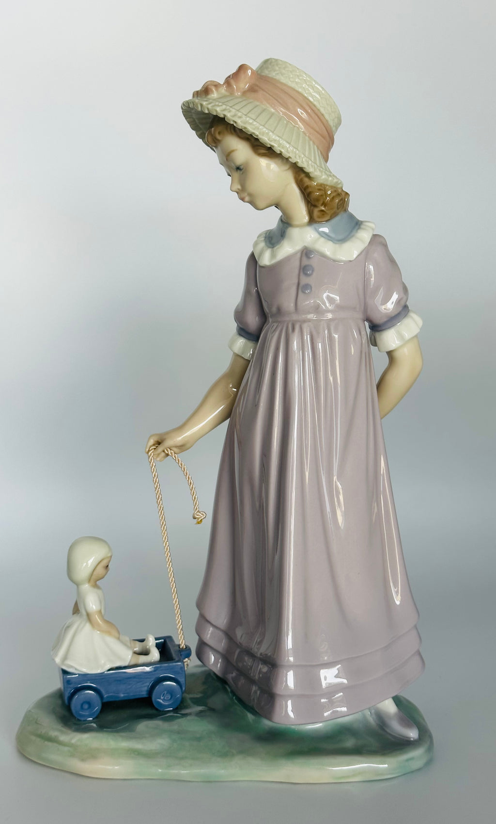 Vintage Lladro “Girl Pulling Wagon” (#5044)