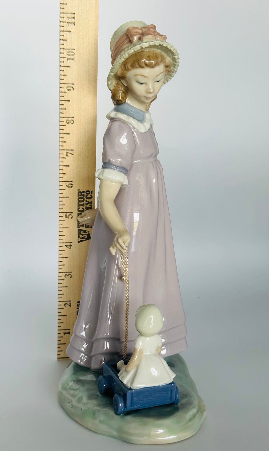 Vintage Lladro “Girl Pulling Wagon” (#5044)