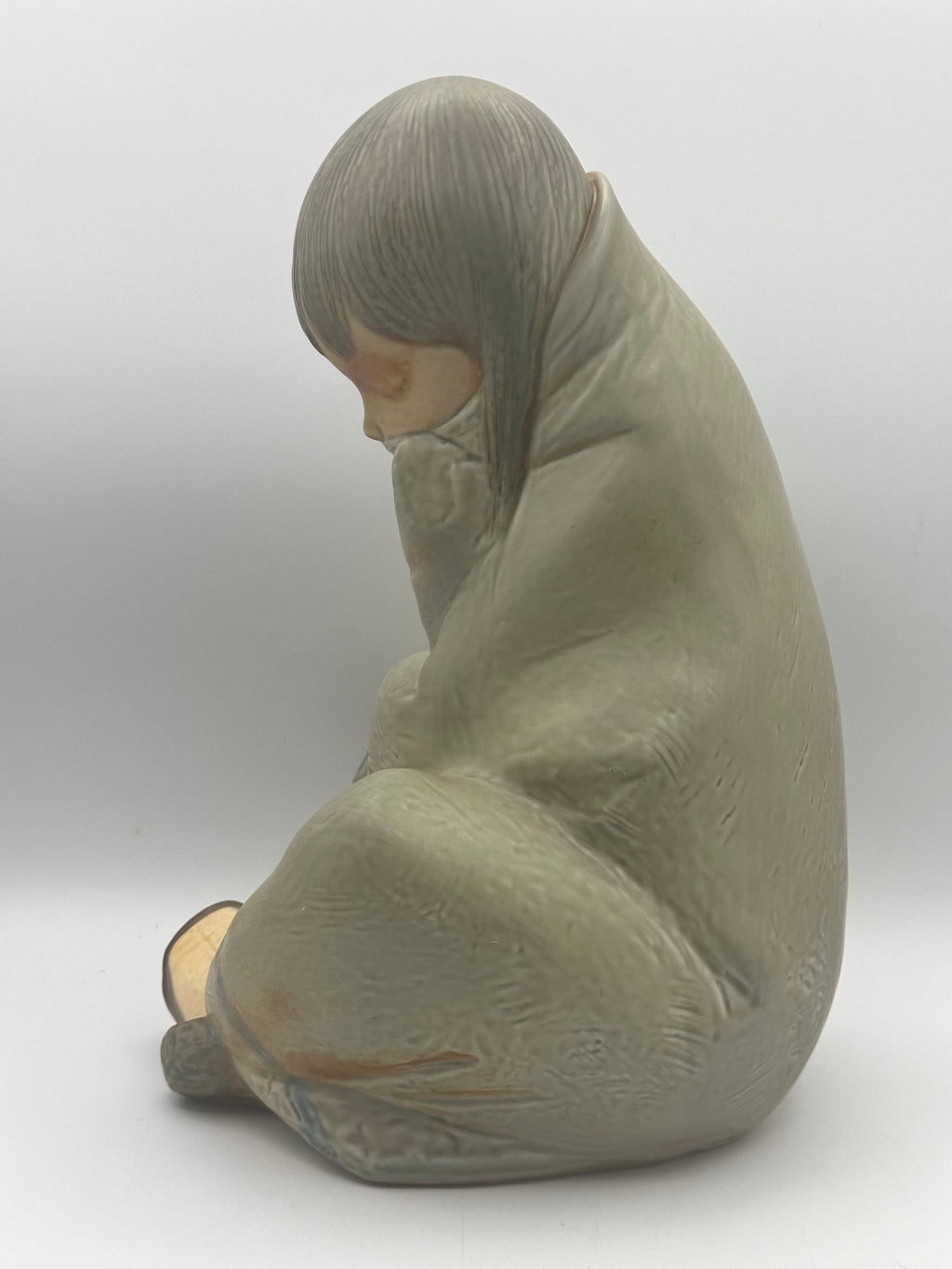 Vintage Lladro Eskimo Girl