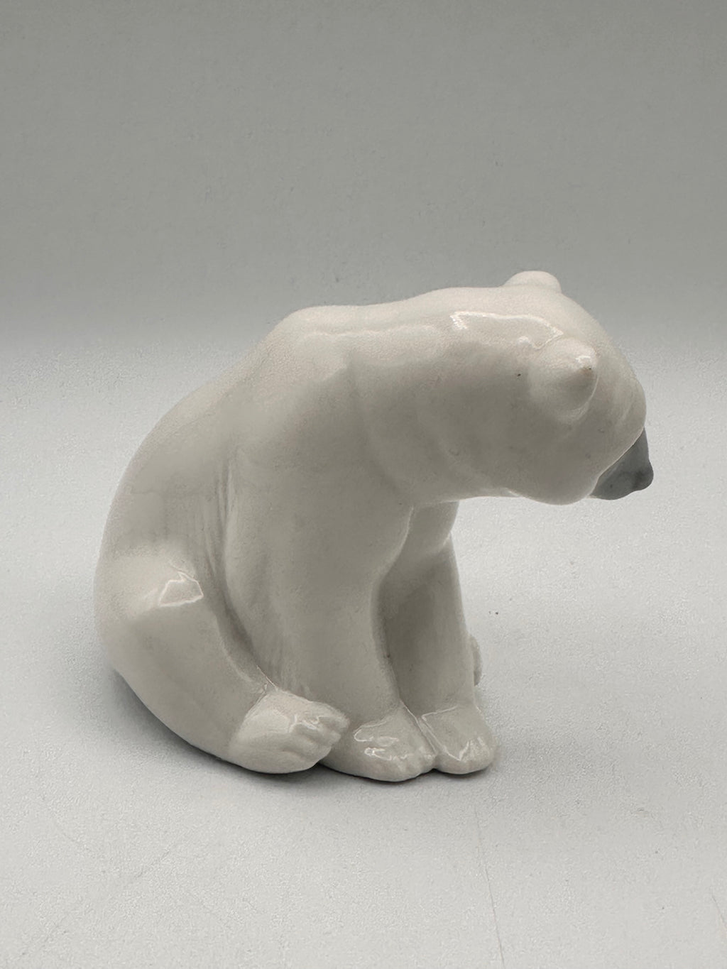 Lladro Seated Polar Bear (#1209)