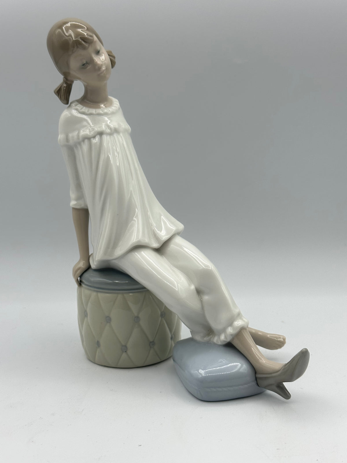 Vintage Lladro “Girl with Mother’s Shoe” Figurine (#1084)