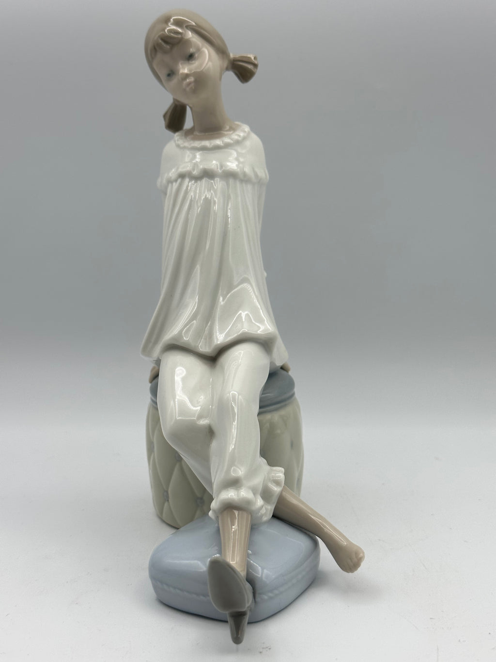 Vintage Lladro “Girl with Mother’s Shoe” Figurine (#1084)