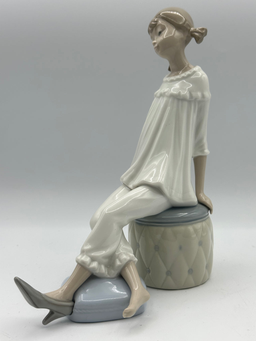 Vintage Lladro “Girl with Mother’s Shoe” Figurine (#1084)