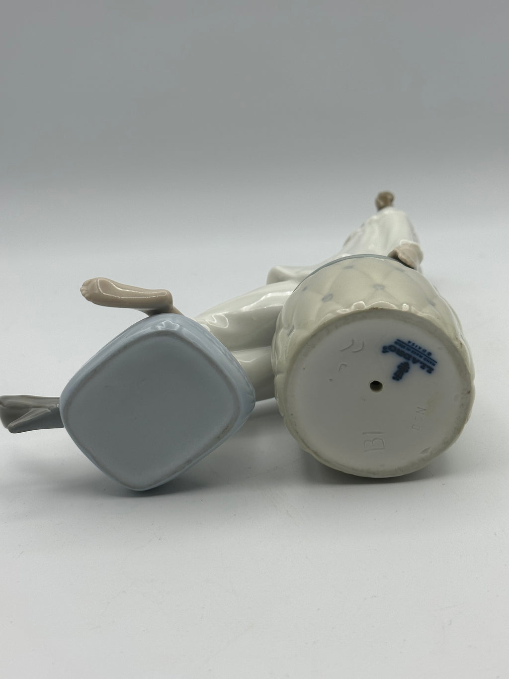 Vintage Lladro “Girl with Mother’s Shoe” Figurine (#1084)