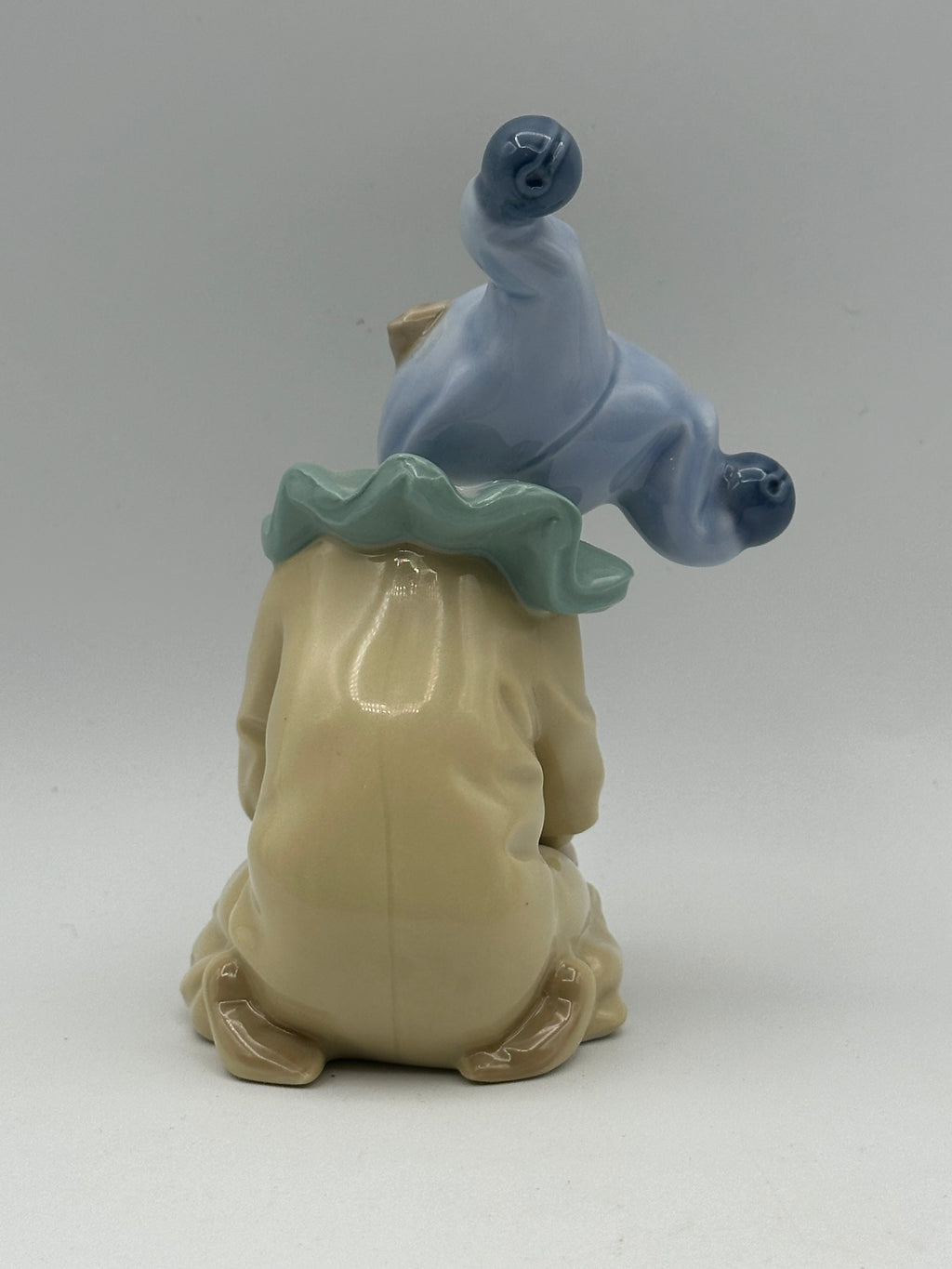 Vintage NAO by Lladro “Kneeling Clown - Joy” (#1067)